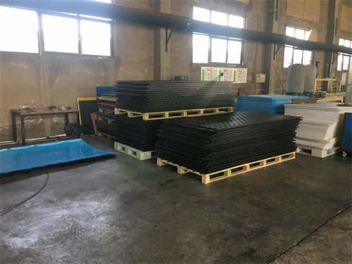 HDPE Ground construction mats  1.8mx 0.9m for Lawns protection